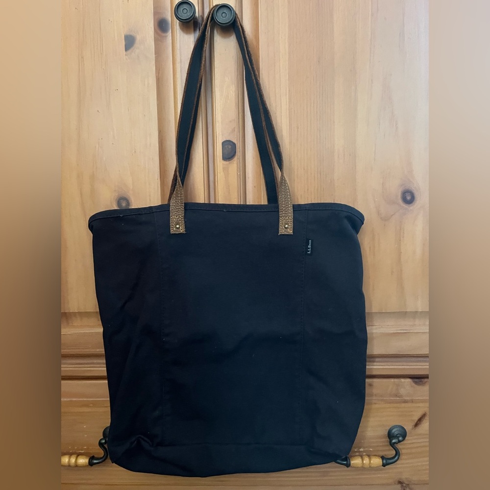 LLbean essential tote canvas black